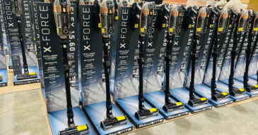 custom plastic displays toronto